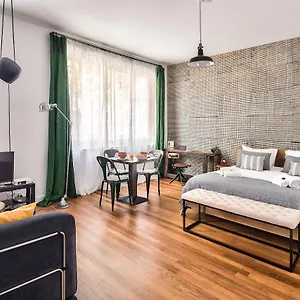 Apartment Of Liberty, Paris